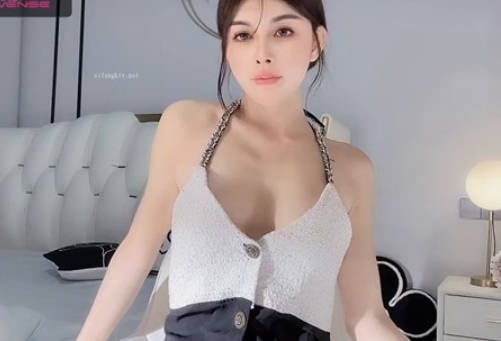 SP站超美女神【lvy_w】顶级身材~完美尤物~全裸诱惑~大秀自慰高潮5 (2)